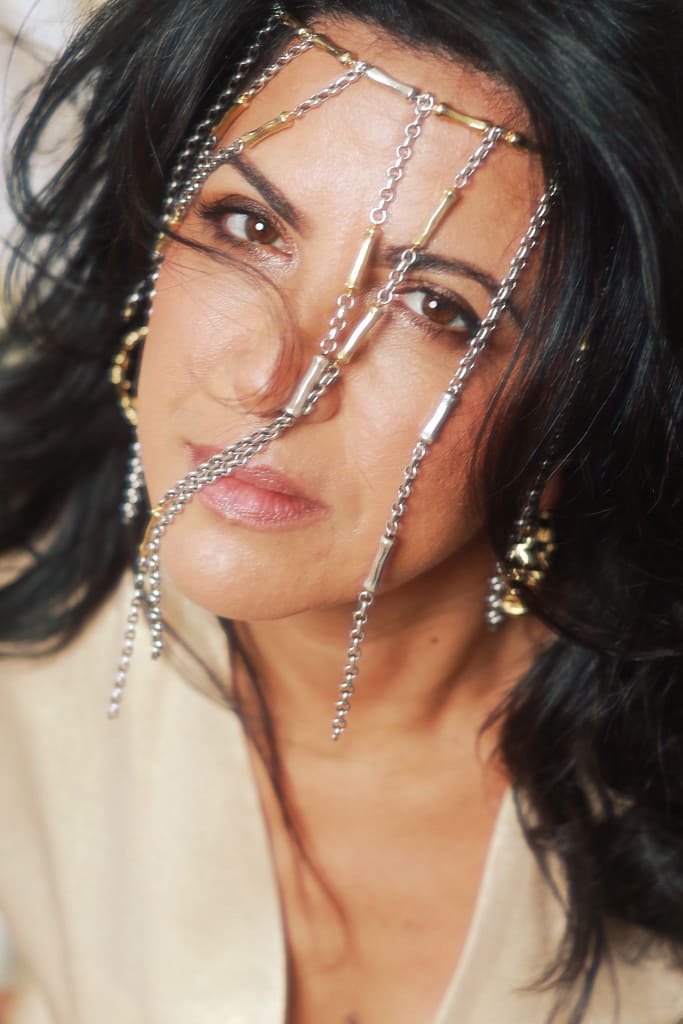 Syna Awel enflamme Paris avec Son premier album "Awel" 1 WhatsApp Image 2024 05 30 a 19.30.05 b65d2f03